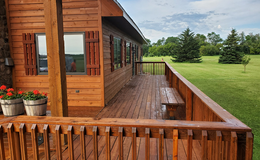 Stained house and deck | Kepler Services, Inc.